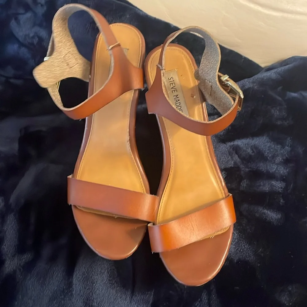 Steve‎ Madden Tan Cream Wedges with Ankle Straps